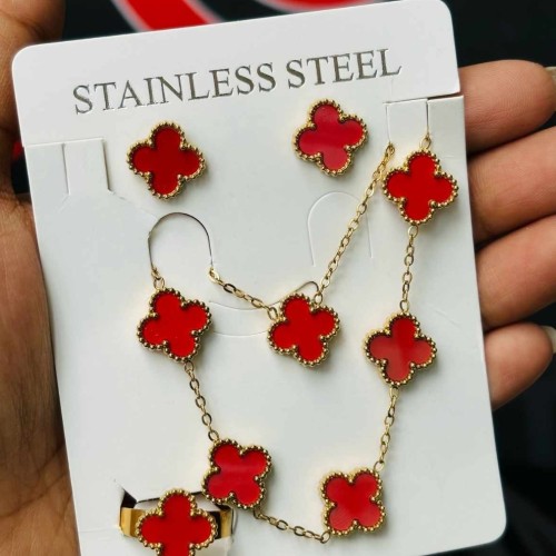 One Clove Jewellery Set