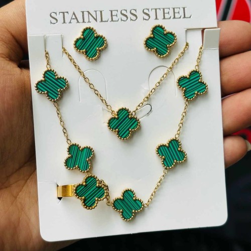 One Clove Jewellery Set