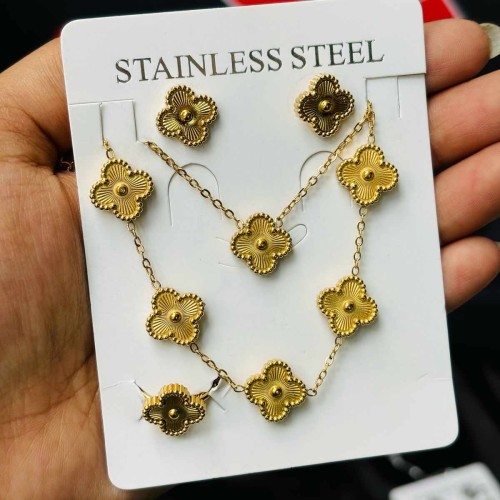 One Clove Jewellery Set