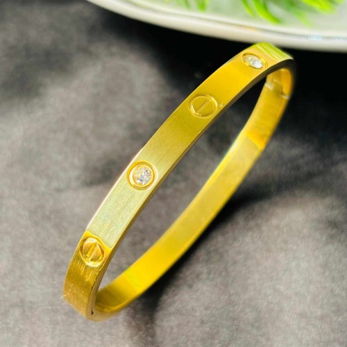 Cartier Braclate(Goldren)