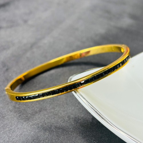 One Layer Stone Braclate