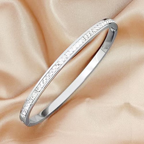 One Layer Stone Braclate