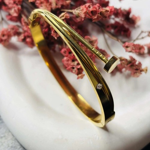 Unique Style Nail Braclate