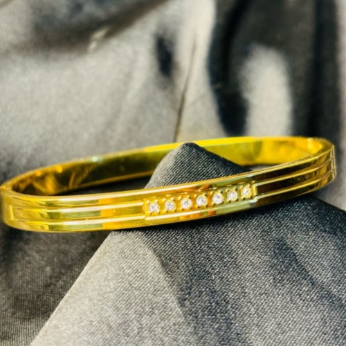 Titanium Stone Cut Braclate