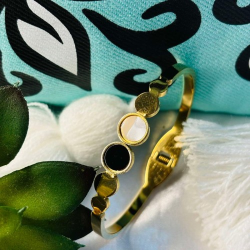 Circle Style Titanium Braclate