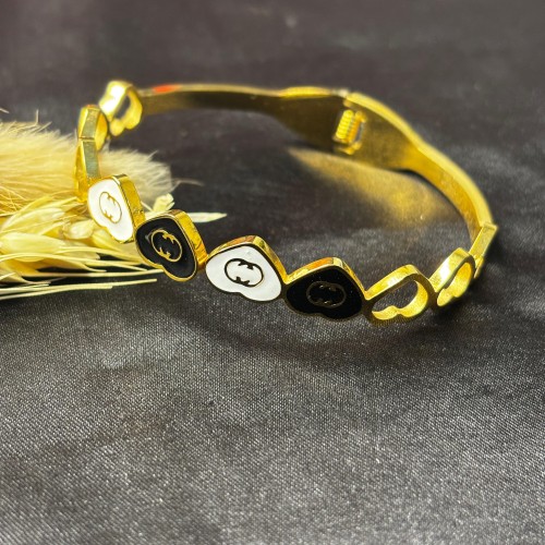 Love Shape Gold Platted Braclate