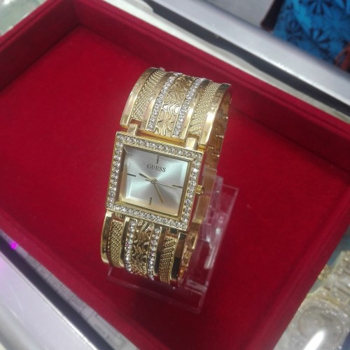 Guess Luxurious Ladies Watch