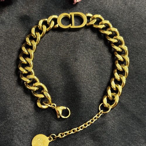 Dior Single Layer Chain Braclate