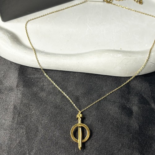 Pin Design Neckpiece