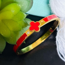 Titanium Clove Braclate