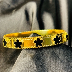 Five Clove Bangle Braclate