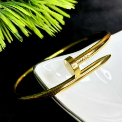 Without Stone Nail Braclate