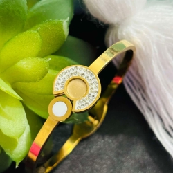 White Circle Titanium Braclate