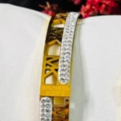 MK Stone Gold Platted Braclate